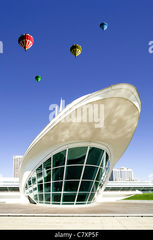 Hot Air Balloons above the Art Museum in the William O'Donnell Park Milwaukee Wisconsin WI Stock Photo