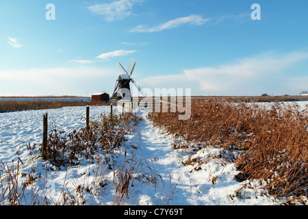 Herringfleet Smock Mill, (Windpump), The Norfolk and Suffolk Broads, River Waveney, Suffolk, England, United Kingdom Stock Photo