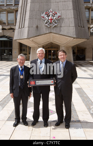 The BBC's John Simpson receives the Freedom of the City of London for services to broadcasting Stock Photo