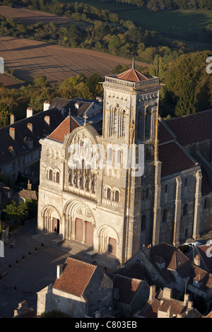 AERIAL VIEW. Basilica of St Mary Magdalene. A UNESCO world heritage site. Vezelay, Yonne, Bourgogne-Franche-Comté, France. Stock Photo
