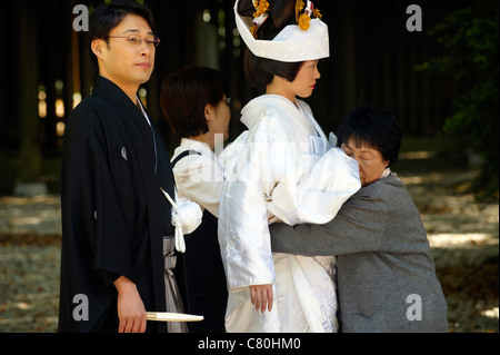 Japan, Tokyo, Traditional wedding in at Meiji Jingu temple Stock Photo