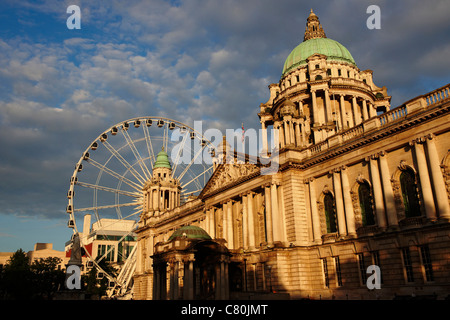 Northern Ireland, Belfast, the City Hall and the big wheel Stock Photo