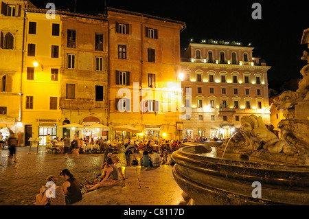 Piazza Della Rotonda, Rome, Italy at night Stock Photo