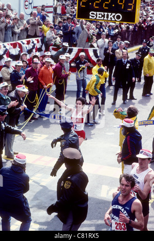 Joan Benoit winning of the 1983 Boston Marathon Stock Photo