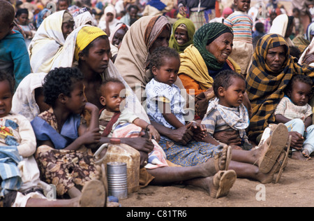 Somali refugees awaiting food distribution at a UNHCR camp in EThiopia Stock Photo