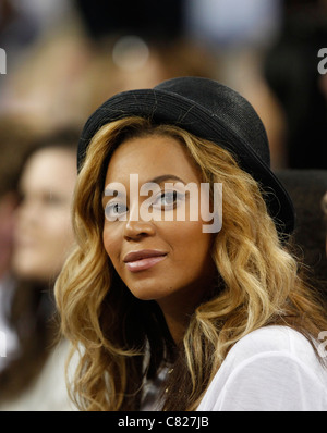 Pop star Beyonce as a spectator in the stands at the men's finals ...