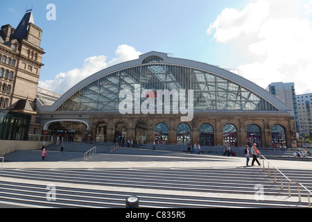 Lime Street railway station, Liverpool, UK Stock Photo
