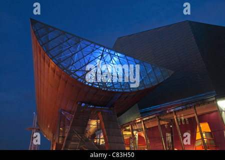 A side view of The Lowry, a stunning, modern art & entertainment centre in Salford Quays, Manchester, UK Stock Photo