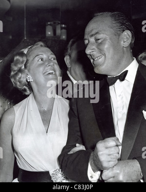 MICHAEL WILDING (1912-1979) UK film actor with first wife Kay Young ...