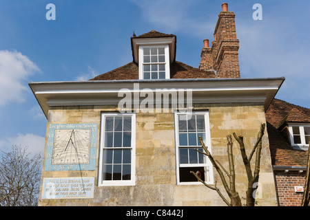 Sundial on Malmesbury House, Salisbury Cathedral Close, Salisbury, Wiltshire, England, UK Stock Photo