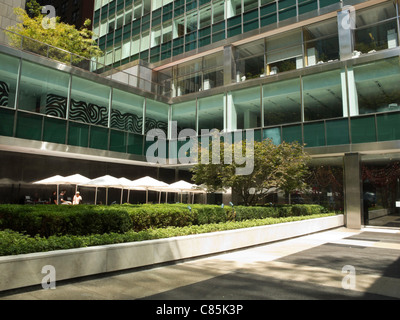 Lever House, 390 Park Avenue, NYC Stock Photo