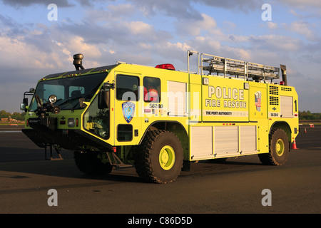 Oshkosh Striker Fire Truck Stock Photo: 39480032 - Alamy