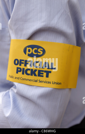 Public sector worker unions stage coordinated strikes over changes to pension rights on 30 June 2011 dubbed J30 Stock Photo