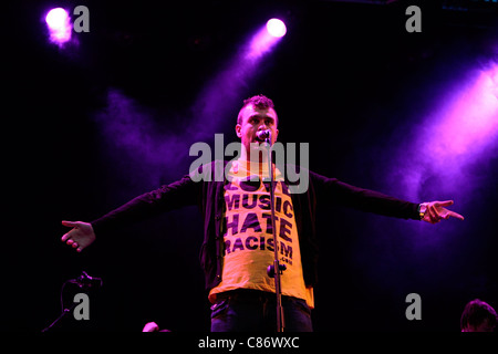 BELFAST, UNITED KINGDOM - AUGUST 14: Jon McClure of Reverend and the Makers performs at Day 2 of the Belsonic Event, Custom House Square, Belfast, 14th August 2008 Stock Photo