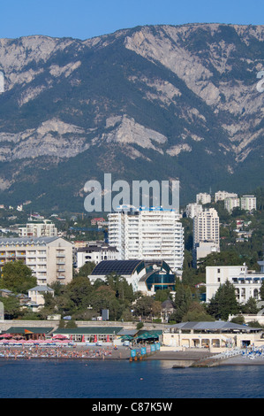 People at the beach in Yalta, Ukraine Stock Photo: 67740597 - Alamy