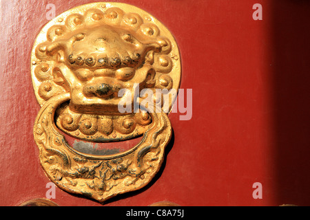 Detail of a door of the forbidden city in Beijing, China Stock Photo