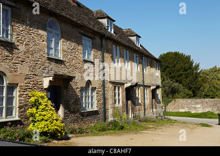 Cottages in Lacock Village, Wiltshire, England, UK Stock Photo
