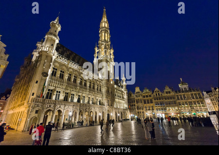 The Hotel de Ville in the Grand Place (Main Square) at night, Brussels, Belgium Stock Photo