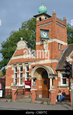 Caversham Library, Church Street, Caversham, Reading, Berkshire, England, United Kingdom Stock Photo