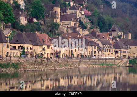 La Roque-Cageac, Dordogne Valley, Aquitaine, France, Europe, river, village Stock Photo