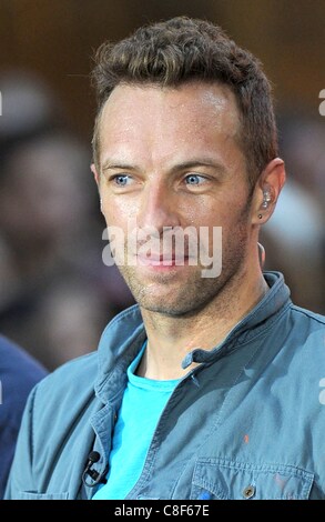 Chris Martin on stage for NBC Today Show Concert Series with Coldplay, Rockefeller Plaza, New York, NY October 21, 2011. Photo By: Kristin Callahan/Everett Collection Stock Photo