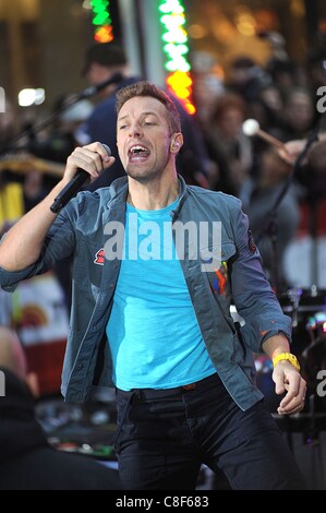 Chris Martin on stage for NBC Today Show Concert Series with Coldplay, Rockefeller Plaza, New York, NY October 21, 2011. Photo By: Kristin Callahan/Everett Collection Stock Photo