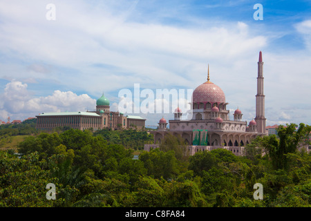 Malaysia, Asia, close, near, Kuala Lumpur, Putrajaya, town, city, Putra mosque, mosque, minaret, architecture, dome, trees, park Stock Photo