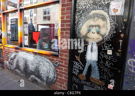 Pig street art by Roa, Bacon Street near Brick Lane, London, England, UK. Stock Photo