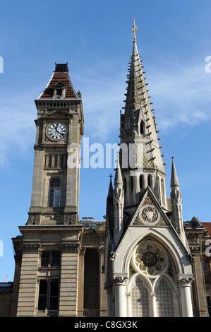 Birmingham Museum and Art Gallery and Memorial Fountain, Chamberlain Square, Birmingham, West Midlands, England, UK Stock Photo