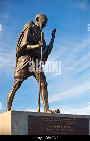 Bronze statue of Mohandas (Mahatma) Gandhi (1869-1948) at the Ferry Terminal Building, San Francisco California USA Stock Photo