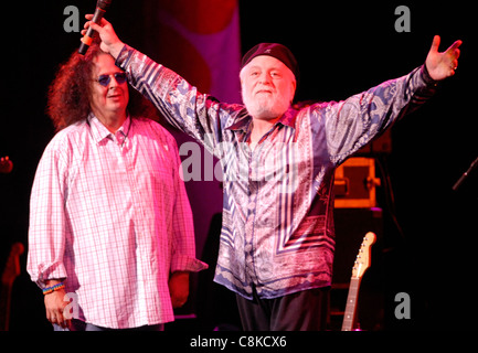 Mark Volman (Flo) and Howard Kaylan (Eddie) of the Turtles performs during Hippifest in Vienna, Virginia. Stock Photo