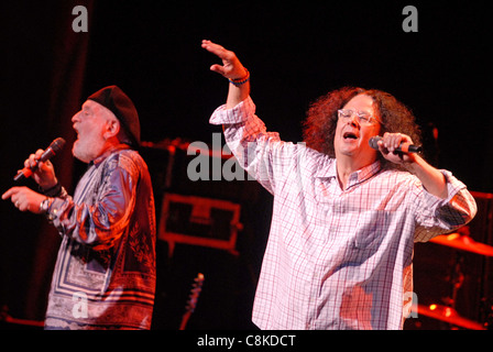 Howard Kaylan (Eddie) and Mark Volman (Flo) of the Turtles performs during Hippifest in Vienna, Virginia. Stock Photo
