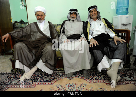 Iraq, Salman Pak, Sunni and Shia tribal leaders meet to resolve conflicts the central government has failed to solve. Stock Photo