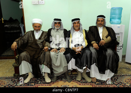 Iraq, Salman Pak, Sunni and Shia tribal leaders meet to resolve conflicts the central government has failed to solve. Stock Photo