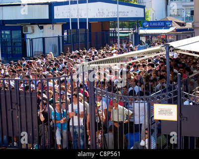 Crowds waiting for ferry from Princes Islands to Istanbul on a summer afternoon Stock Photo