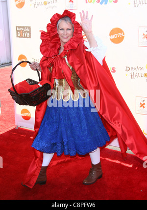 JAMIE LEE CURTIS 18TH ANNUAL DREAM HALLOWEEN LOS ANGELES TO BENEFIT CHILDREN AFFECTED BY AIDS SANTA MONICA LOS ANGELES CALIFO Stock Photo