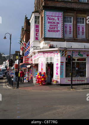 dh South Bay SCARBOROUGH NORTH YORKSHIRE Rock shop seaside town Scarborough seafront gift shops resort sea uk Stock Photo