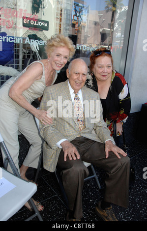 Holland Taylor, Carl Reiner, Conchata Ferrell at the induction ceremony for Star on the Hollywood Walk of Fame Ceremony for Jon Stock Photo