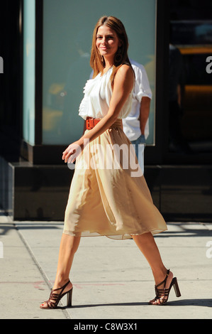 Maria Menounos, walks in Midtown Manhattan out and about for CELEBRITY CANDIDS - WED, , New York, NY August 31, 2011. Photo By: Stock Photo