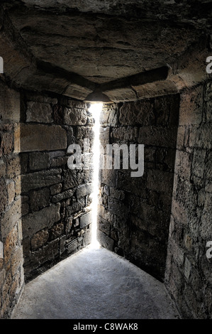 arrow loop window caernarfon castle gwynedd wales Stock Photo - Alamy