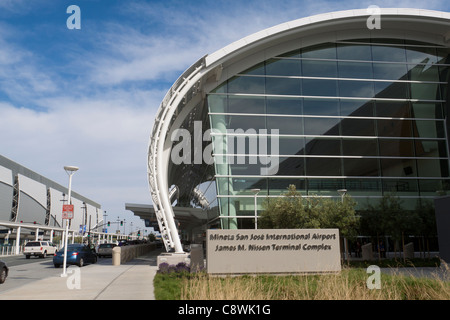 Sign in front of Norman Mineta San Jose International Airport terminal B in California Stock Photo