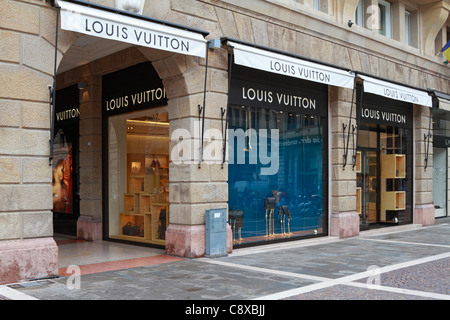 Louis Vuitton store in Padua, Padova, Veneto, Italy, Europe Stock Photo: 39917385 - Alamy
