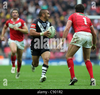 5.11.2011 Wembley England. Thomas Leuluai (Wigan)  In action during the Gillette Four Nations Rugby League match between New Zealand and Wales played at the Wembley Stadium. Stock Photo