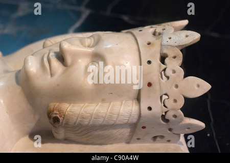 Effigy of Jeanne de Bourbon, wife of King Charles V, on her tomb at Basilique Saint-Denis, Saint Denis, Ile de France, France Stock Photo