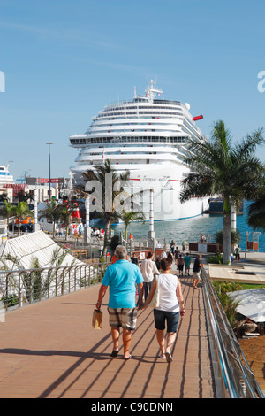 Cruise ship Carnival Magic in Las Palmas on Gran Canaria, Canary Islands, Spain Stock Photo