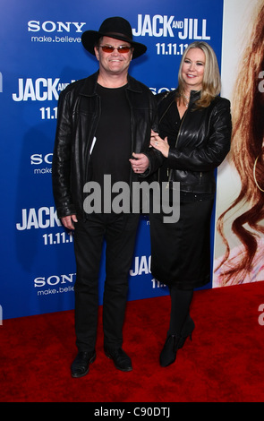 MICKY DOLENZ & DONNA QUINTER JACK AND JILL. WORLD PREMIERE LOS ANGELES CALIFORNIA USA 06 November 2011 Stock Photo