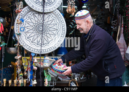 Street Market Shop in Daliyat el-Karmel, a Druze village in Israel Stock Photo