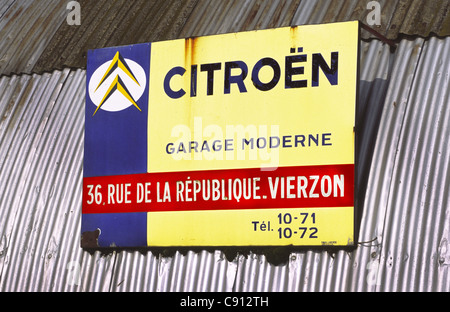 Old Citroën 2CV car dealership. Amsterdam, Holland. Stock Photo