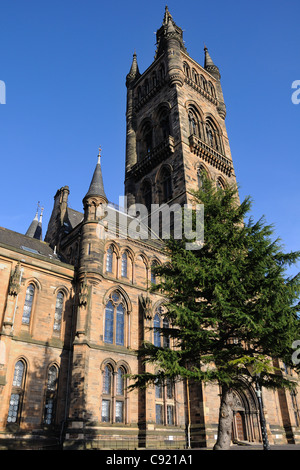 The beautiful and imposing City of Glasgow University building and tower in Scotland Stock Photo