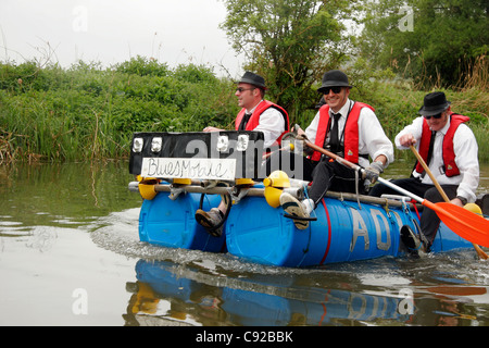 The quirky annual Crafty Craft Race, held on the Kennet and Avon Canal between Hungerford and Newbury, Berkshire, England Stock Photo